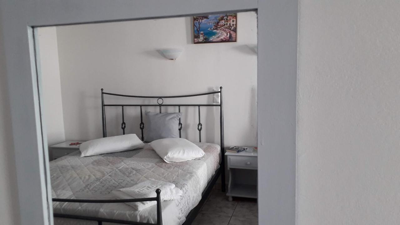 Akrogiali Agios Prokopios Buitenkant foto