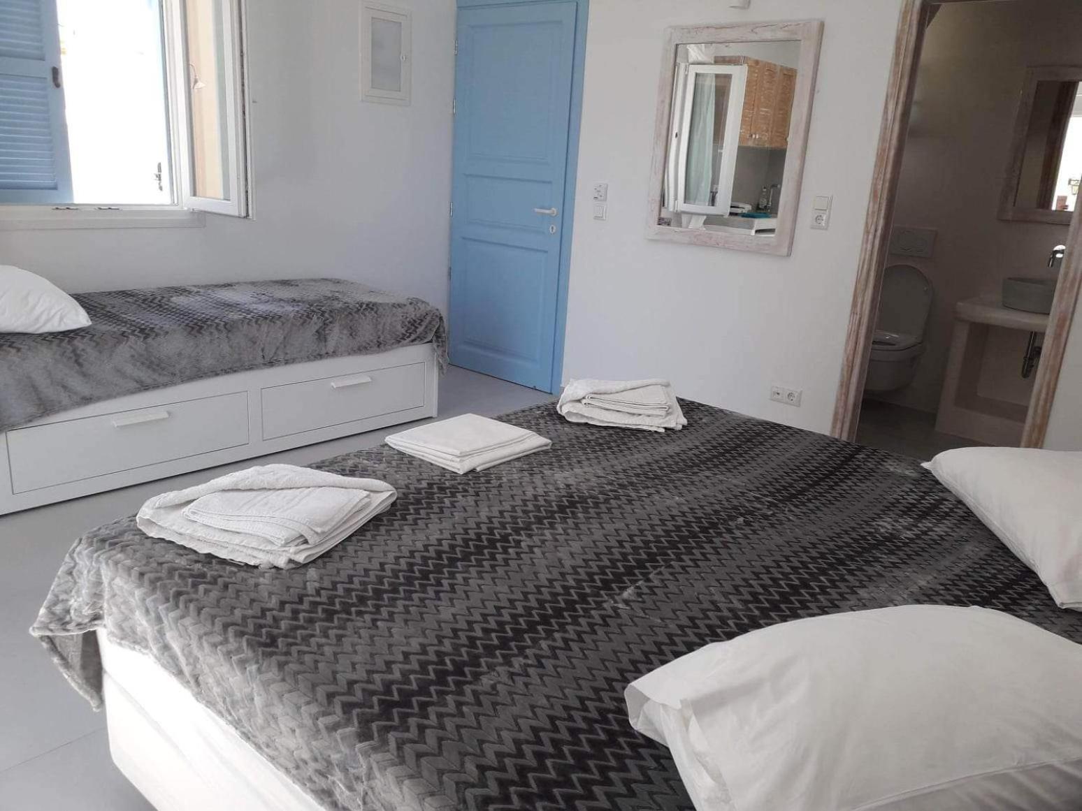 Akrogiali Agios Prokopios Buitenkant foto